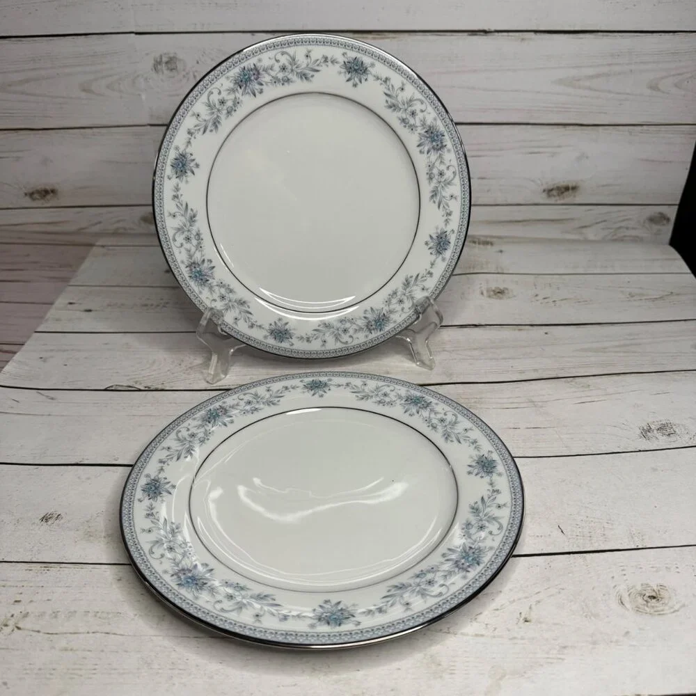 Noritake Blue Hill 2482 Salad Plates Set of 2 Blue Floral Sri Lanka‎